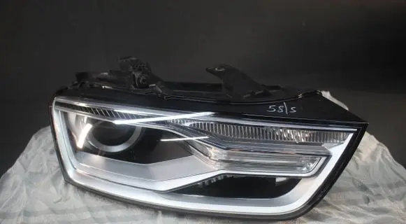 Audi Q3 8U Headlight/headlamp 8U0941006C