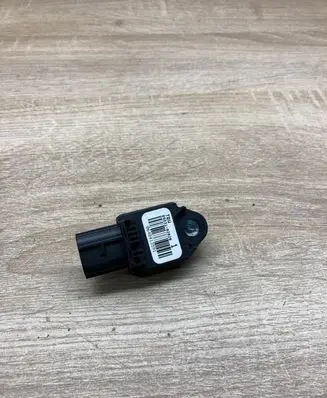 Toyota Avensis T250 Airbag deployment crash/impact sensor 8983102020