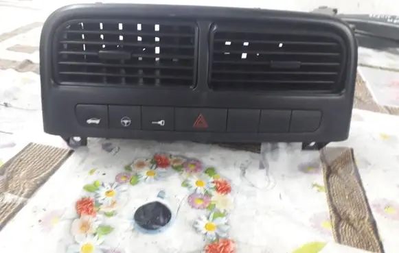 Fiat Punto (199) Dash center air vent grill 735386328