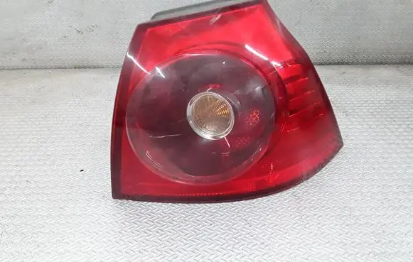 Volkswagen Golf V Rear/tail lights 1K0945096G