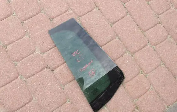 Opel Zafira C Sliding door window/glass OPLEXSZYBA86