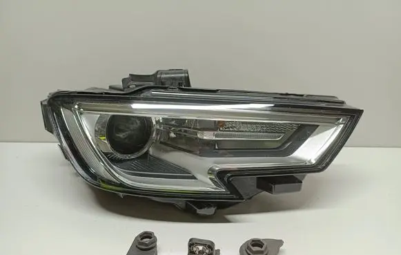 Audi A3 S3 8V Headlight/headlamp 8V0941006E