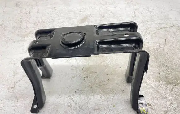 Battery bracket