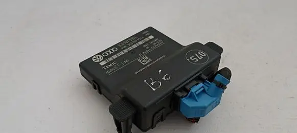 Volkswagen PASSAT B6 Gateway control module 3C0907530C
