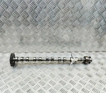 Volvo V70 Camshaft 8658358