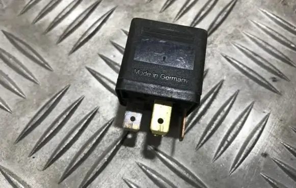 Audi A6 S6 C5 4B Other relay 431951253h 0332014156
