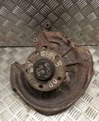 Rear wheel hub
