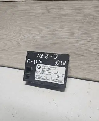 Mercedes-Benz SLK R170 Gateway control module A2115403545 410213008017 A2114452500