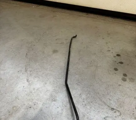 Mazda CX-3 Engine bonnet/hood prop rod/strut 