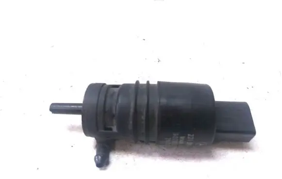 Mercedes-Benz C W204 Windscreen/windshield washer pump 2218690121