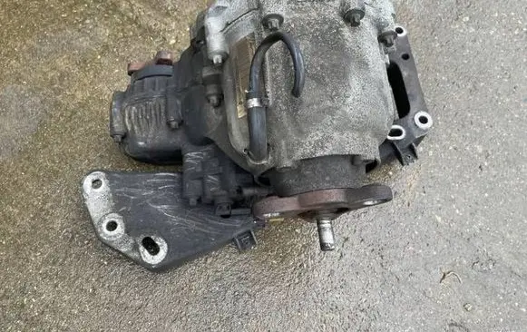 BMW 7 F01 F02 F03 F04 Gearbox transfer box case 7599690