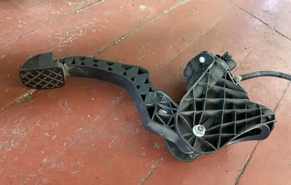 Clutch pedal