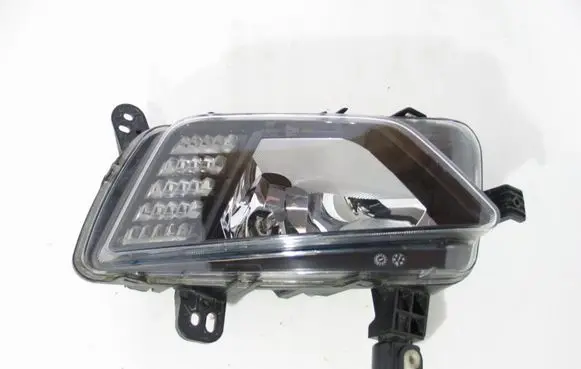 Volkswagen Polo VI Front fog light Array