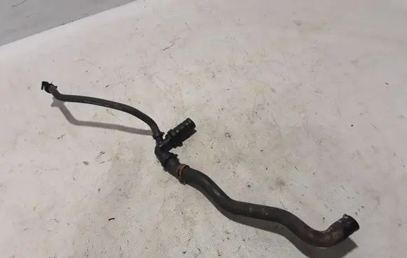 Smart ForFour II W453 Engine coolant pipe/hose 924108359R