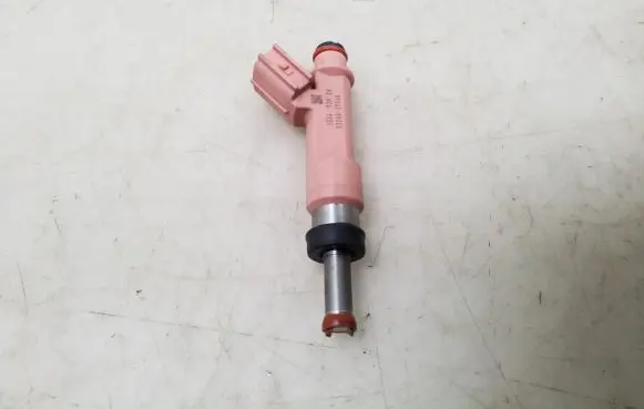 Toyota RAV 4 (XA40) Fuel injector 2325037040