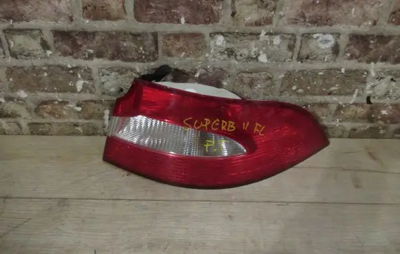 Skoda Superb B6 (3T) Rear/tail lights
