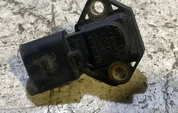Volkswagen PASSAT B5.5 Air pressure sensor 038906051 0281002177 520799