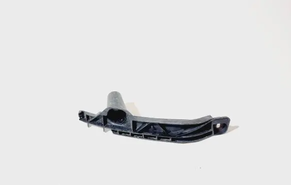 Front bumper mounting bracket