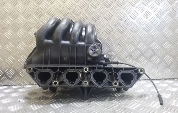 Volkswagen Golf IV Intake manifold 2900302879