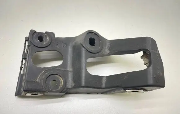 Audi A4 S4 B7 8E 8H Front bumper mounting bracket 8E0853922D