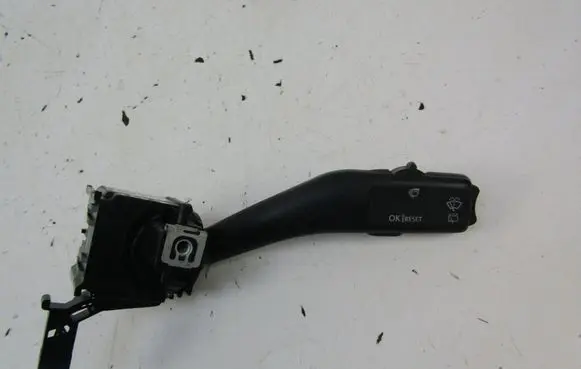 Skoda Octavia Mk2 (1Z) Wiper switch 
