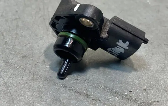 KIA Stonic Intake air temperature sensor 393002G000