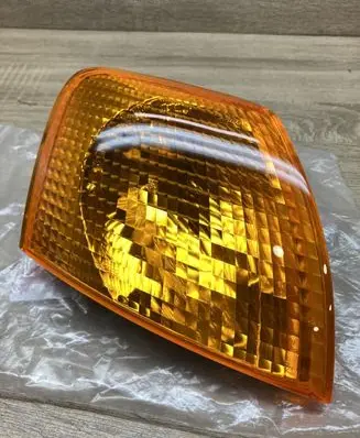Volkswagen PASSAT B5 Front indicator light 3B0953050