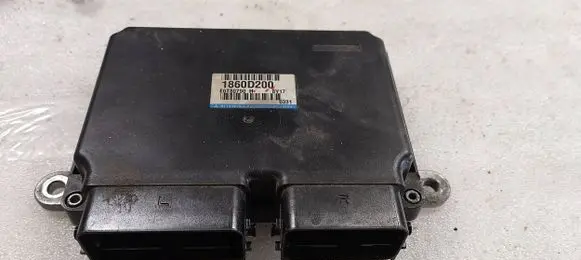 Mitsubishi Outlander Engine control unit/module 1860D200 8Y17 E6T80790