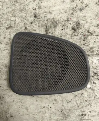 Volvo S70 V70 V70 XC Side speaker trim/cover 09150759 6366