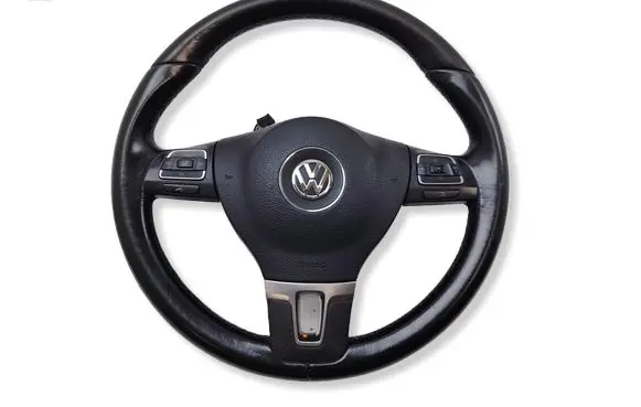 Volkswagen PASSAT B7 Steering wheel 
