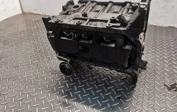 Opel Astra J Engine block A17DTR