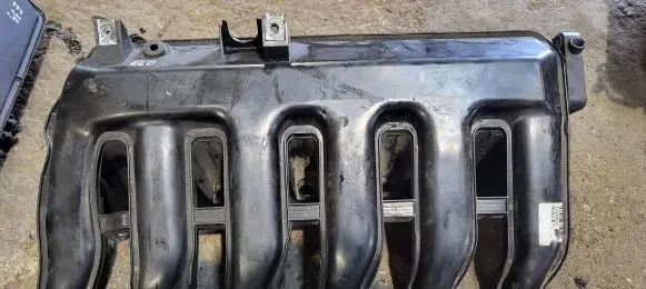 BMW 5 E60 E61 Intake manifold 7790701