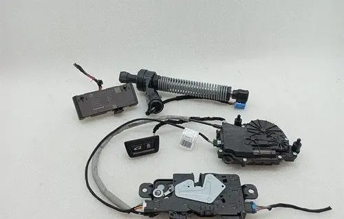 BMW M4 G82 G83 Tailgate/trunk/boot lock/catch/latch