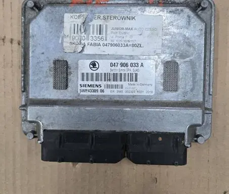 Skoda Fabia Mk1 (6Y) Engine control unit/module 047906033A