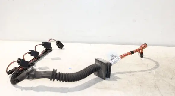 BMW 1 E81 E87 Fuel injector wires 7580393