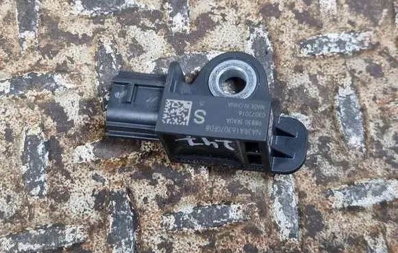 Nissan Qashqai Airbag deployment crash/impact sensor 988303RA0A