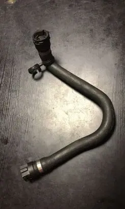 BMW 5 E60 E61 Engine coolant pipe/hose 6917697