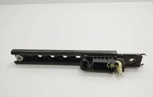 Land Rover Range Rover Sport L320 Seat belt adjustment rail 531137700