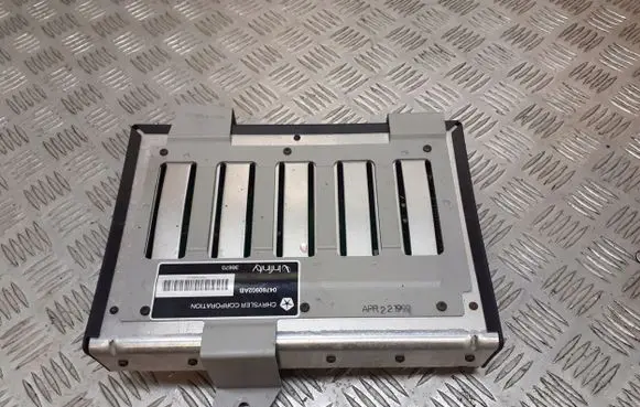 Chrysler 300M Sound amplifier 04760902AB