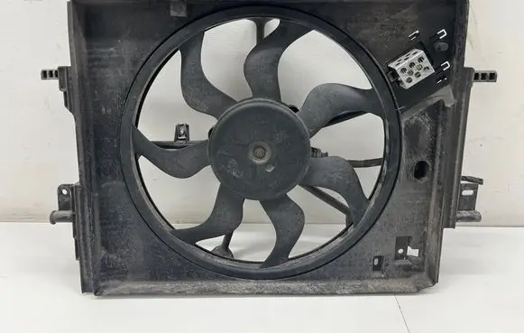 Renault Captur II Electric radiator cooling fan 214815462R