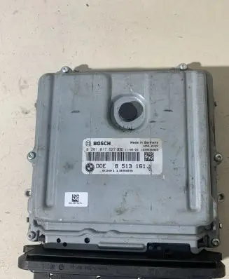BMW 5 F10 F11 Engine control unit/module 8513161