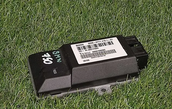 BMW 7 E65 E66 Steering rack control module 6771415 32306771415