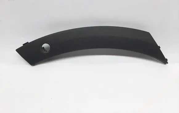 Rear bumper trim bar molding