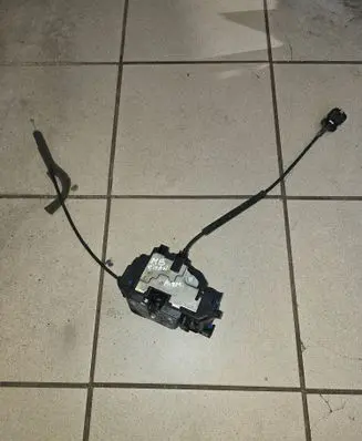 Mercedes-Benz Citan W415 Rear door lock 8200497672D