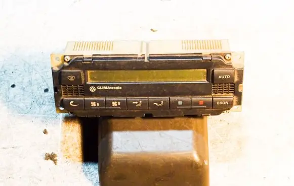 Volkswagen PASSAT B5 Climate control unit 5HB00761700 5HB007617 1J1907004