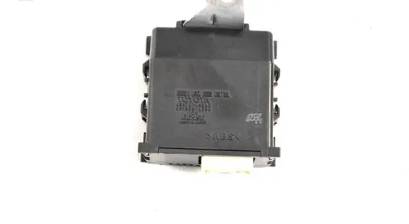 Toyota C-HR I Other devices 8597048040