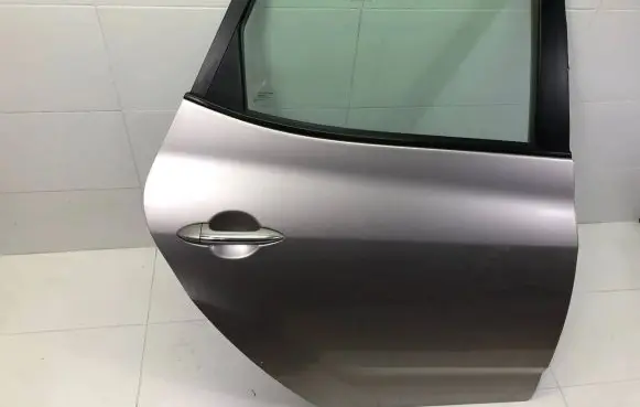 Hyundai ix20 Rear door