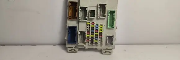 Ford Focus Fuse module GV6T14A073PF 4490089 JL60H
