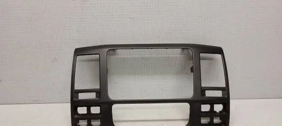 Volkswagen Transporter - Caravelle T5 Radio/GPS head unit trim 7E0857237