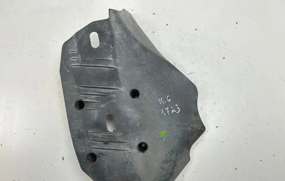 BMW 1 F20 F21 Rear underbody cover/under tray 6796137